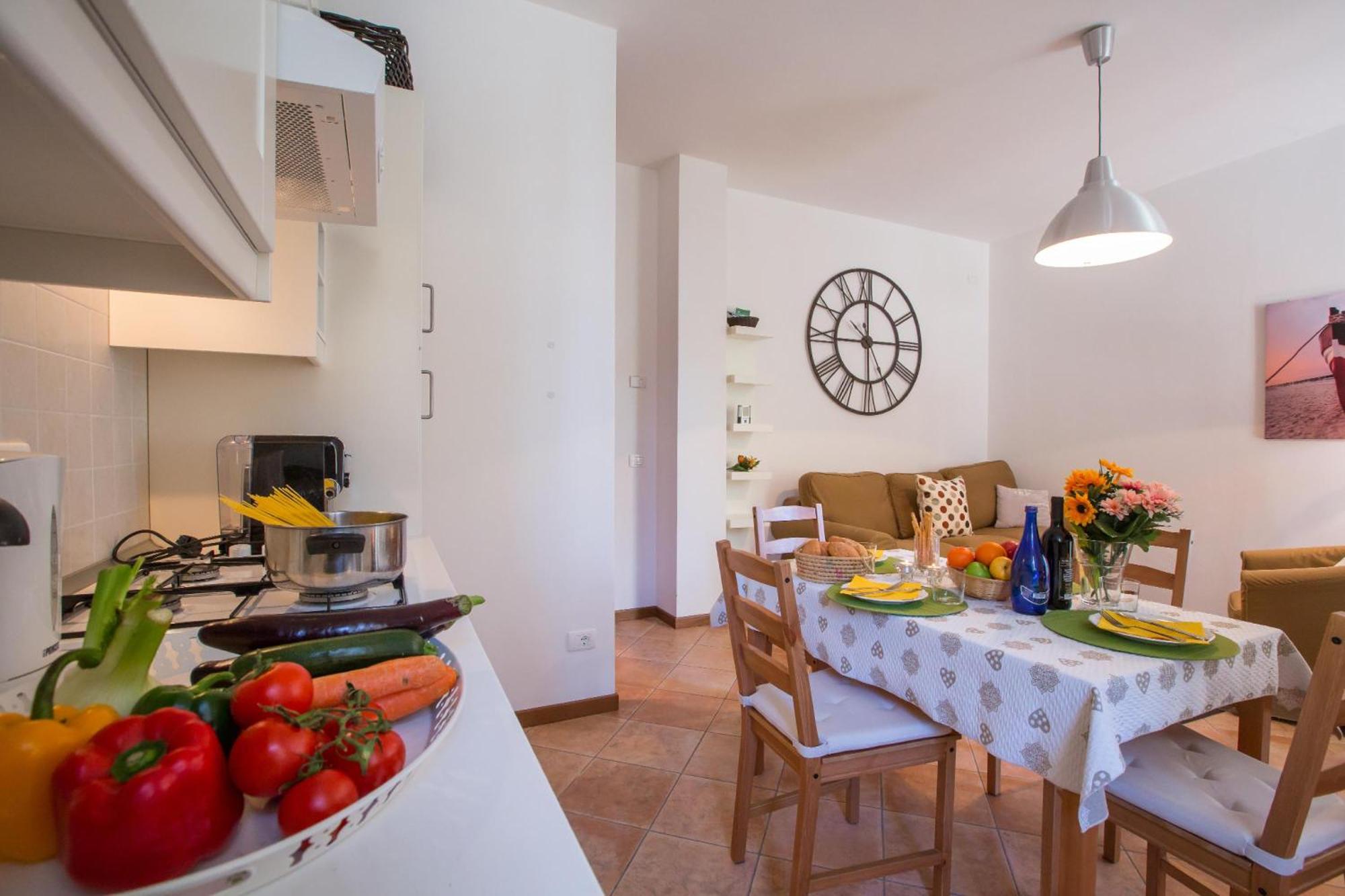 Casa Al Prato Apt. A Varenna Luaran gambar